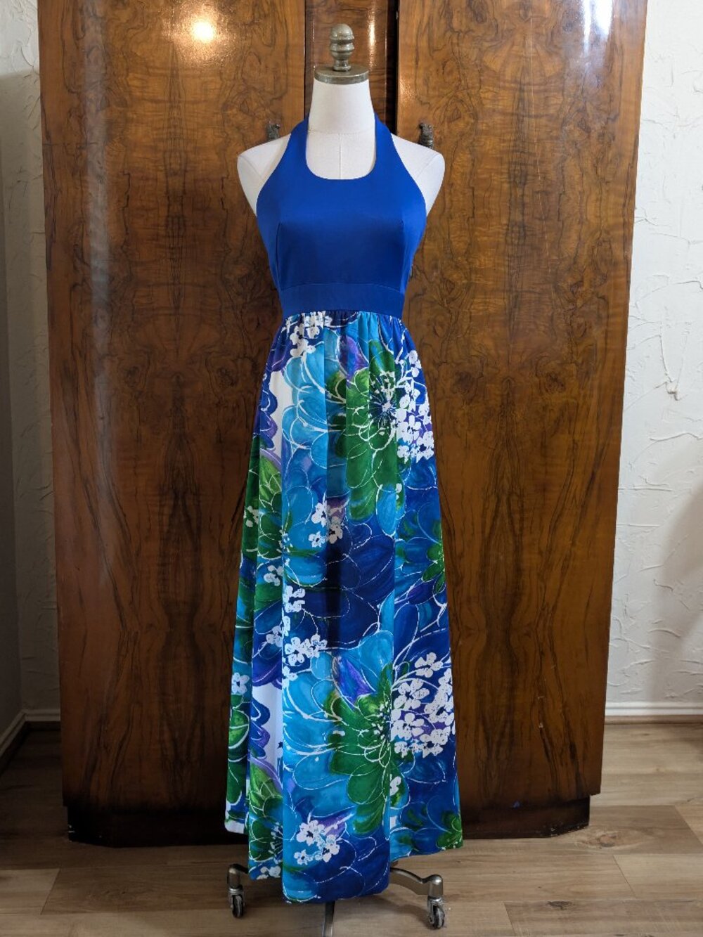 Vintage 1970s Tori Richard Hawaiian Halter Maxi Dress 8 Blue Tropical Resort